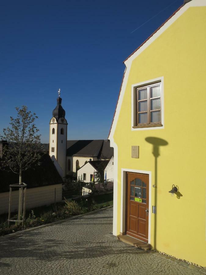 Ferienwohnung am Blasturm Schwandorf in Bayern Exterior foto